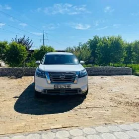 Nissan Pathfinder 2024