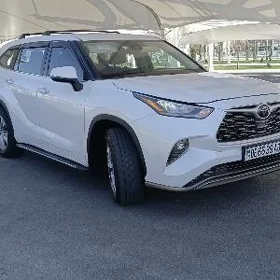 Toyota Highlander 2020