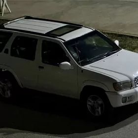 Nissan Pathfinder 2001