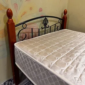односпальная кровать