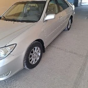 Toyota Camry 2004