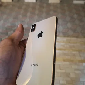 iPhone  xs gold
