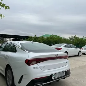 Kia K5 2021