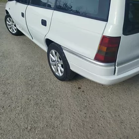 Opel Astra 1996