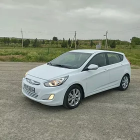 Hyundai Accent 2014