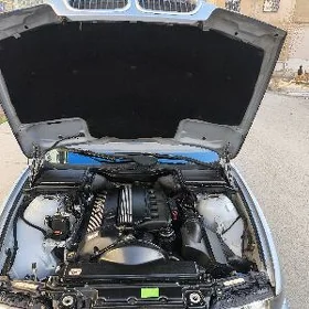 BMW E39 2002