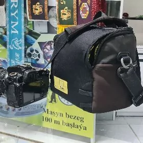 Nikon 90