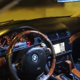 BMW E39 1999