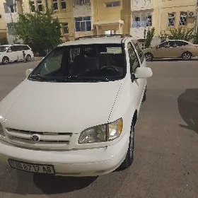 Toyota Sienna 2000