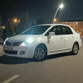 Nissan Versa 2007
