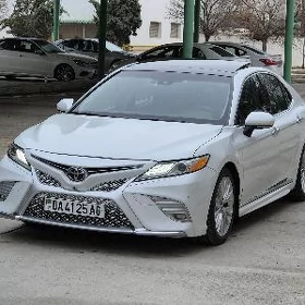 Toyota Camry 2018