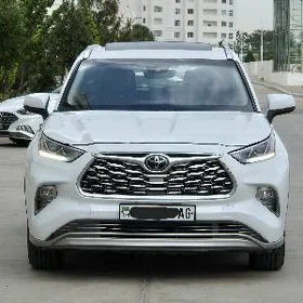 Toyota Highlander 2021