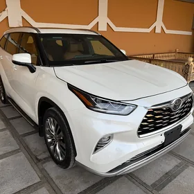 Toyota Highlander 2021