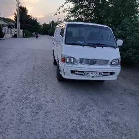 Toyota Hiace 2002
