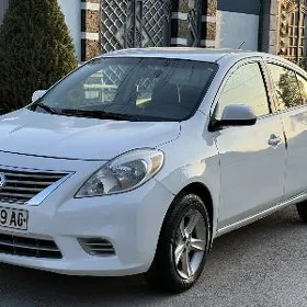 Nissan Versa 2012