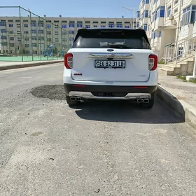 Ford Explorer 2022