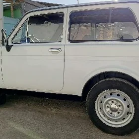 Lada Niva 1988