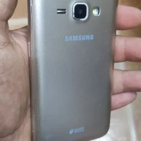 J1 2016  Samsung