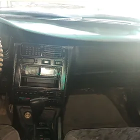 Toyota Carina 1995