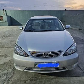Toyota Camry 2004
