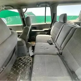 Mitsubishi Pajero 2001