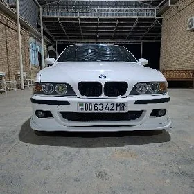 BMW E39 2000