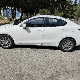 Toyota Yaris 2019