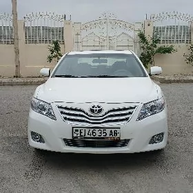Toyota Camry 2011