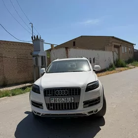 Audi Q7 2012