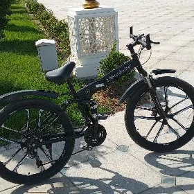 Velik Mersedes benz