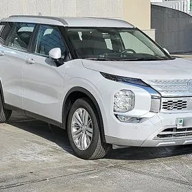 Mitsubishi Outlander 2024