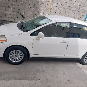 Nissan Versa 2012