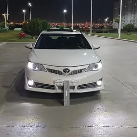 Toyota Camry 2014