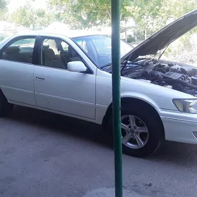 Toyota Camry 2000
