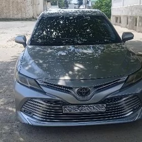 Toyota Camry 2018