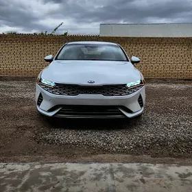 Kia K5 2021