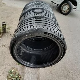 Michelin Pilot Uzki-Şirokiý 18