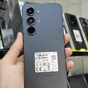 Spark 40 Pro