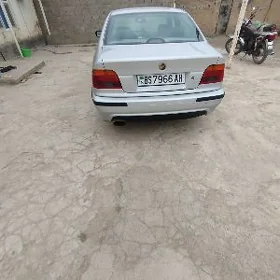 BMW E39 1996
