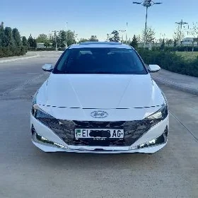 Hyundai Elantra 2022