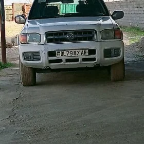 Nissan Pathfinder 1999