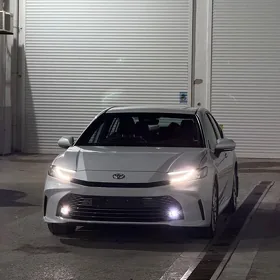 Toyota Camry 2025