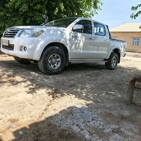 Toyota Hilux 2014