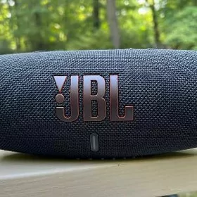 JBl Cahrge 5
