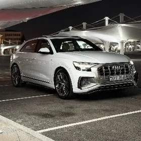 Audi Q8 2020