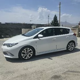 Toyota Corolla iM 2017