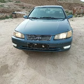 Toyota Camry 2000