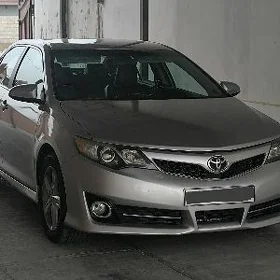 Toyota Camry 2014
