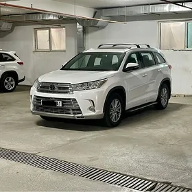 Toyota Highlander 2019