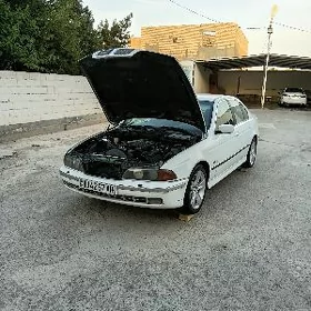 BMW E39 1998